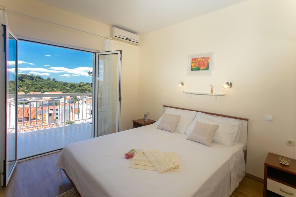 Apartment Vucic Hvar Town